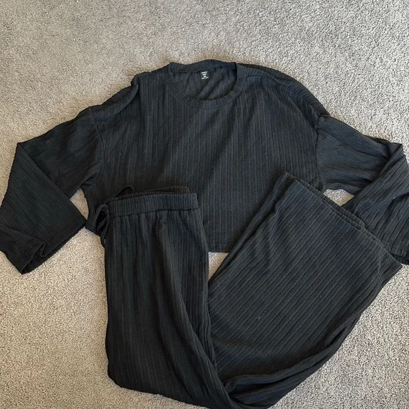 SHEIN curve lounge set - Picture 2 of 11